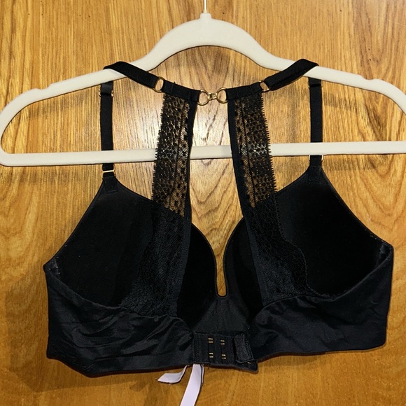 Incredible by Victoria’s Secret 36D Lined Demi Bra - Picture 2 of 4